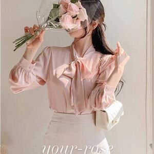 Chic Blush Blouse with Bow Accent